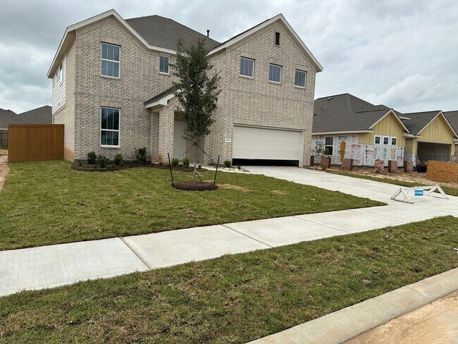 Building Photo - 4633 Peony Grn Dr