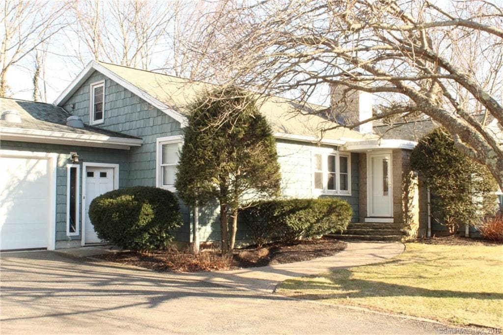 Primary Photo - 71 Beach Ave