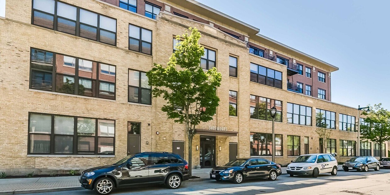 1924 N Hubbard St Unit 213, Milwaukee, WI 53212 Condo for Rent in