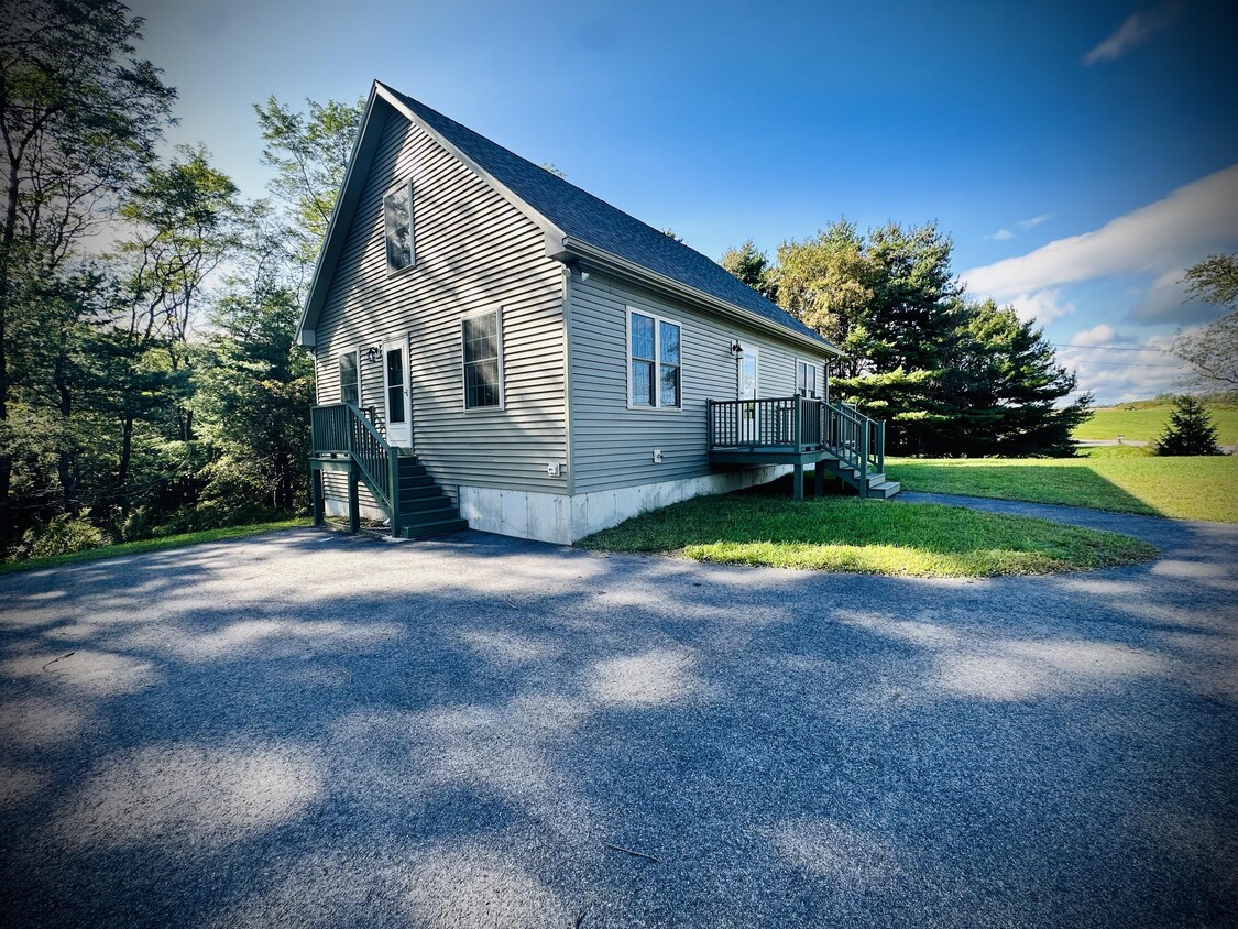 Foto principal - 180 Hollis Rd