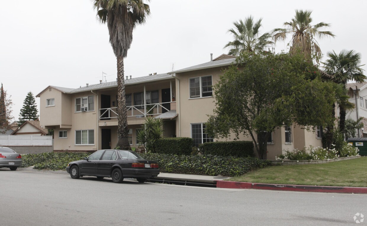 Primary Photo - 12155 Burbank Blvd