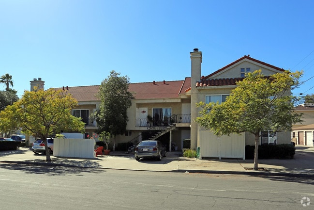Building Photo - Sea Holder Apartments