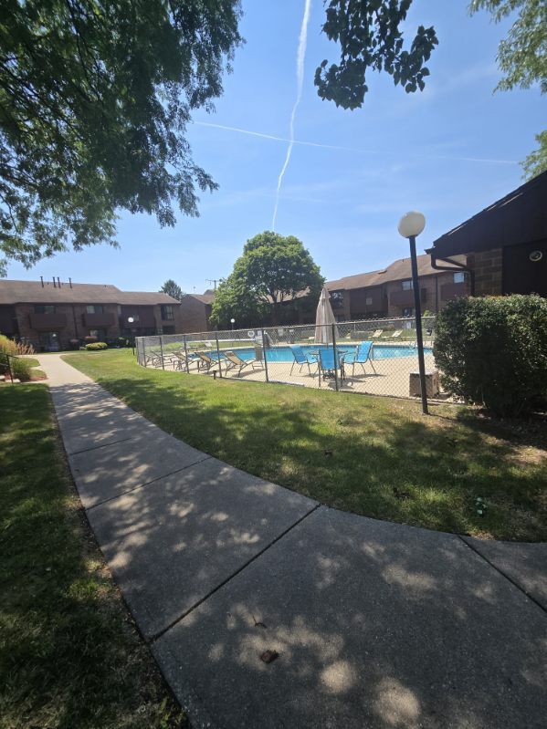 Foto del edificio - 9096 N Park Plaza Ct