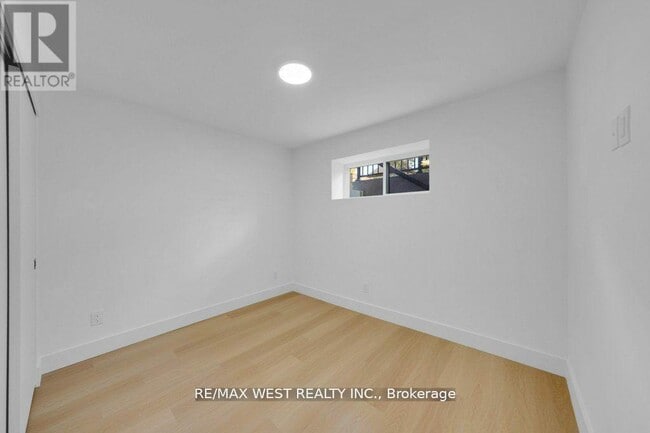 Building Photo - 502 Atlas Ave