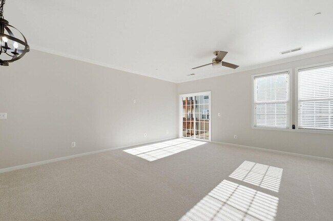 Foto del edificio - 24678 Byrne Meadow Square