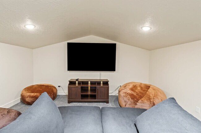 Foto del edificio - 303 CM Rdg Ln