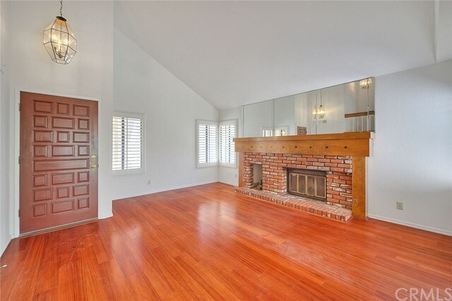 Foto del edificio - 10 Falcon Ridge Dr