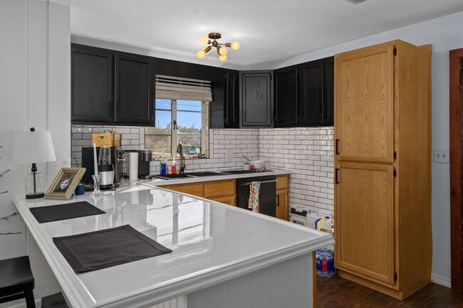 Open kitchen plan - 117 Trout Ave