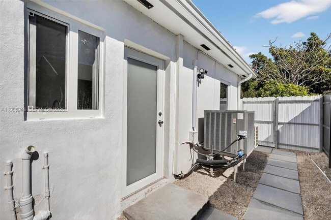 Foto del edificio - 7320 S Waterway Dr