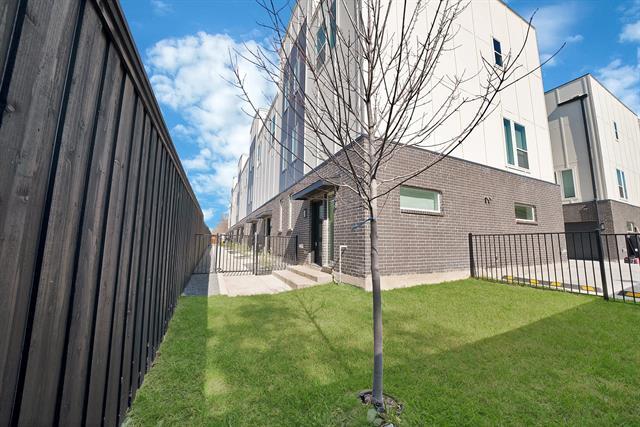 Building Photo - 7207 Mohawk Dr