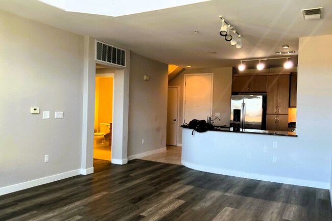 Building Photo - Dublin Condo