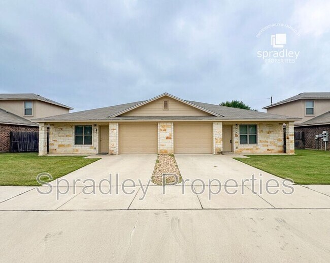 Foto del edificio - 626 Laila Ln