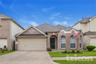 Building Photo - 810 Forest Hillside Ln
