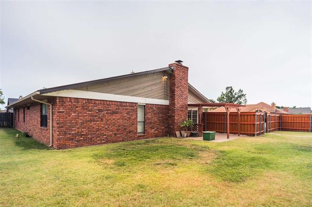 Foto del edificio - 7215 NW Willow Creek Dr