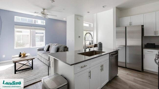 Building Photo - 2705 N Rancho Dr