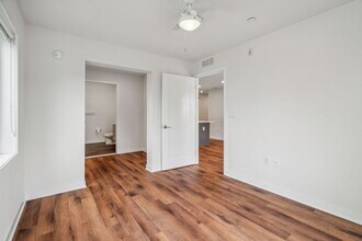 Interior Photo - Graduate Pointe