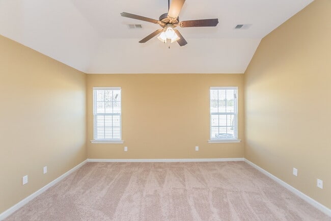 Building Photo - 9846 White Poplar Dr