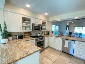 Building Photo - 678 Vista Lago Cir N Building Photo - 678 Vista Lago Cir N