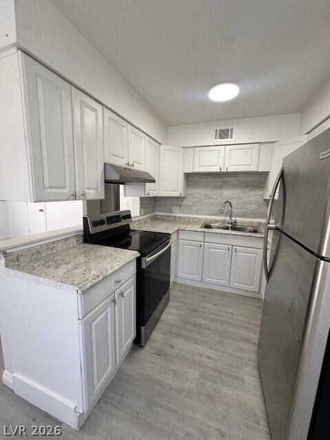 Foto del edificio - 2121 Oceanus Ln