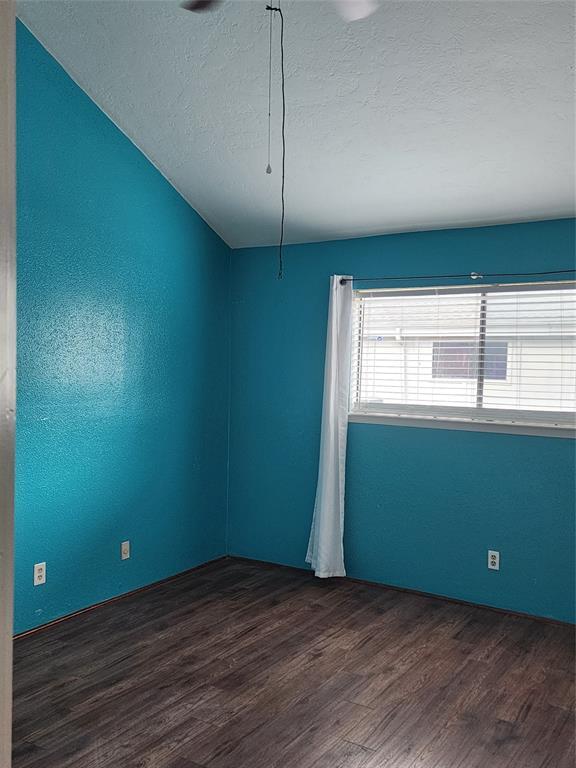 Foto del edificio - 10811 Richmond Ave.