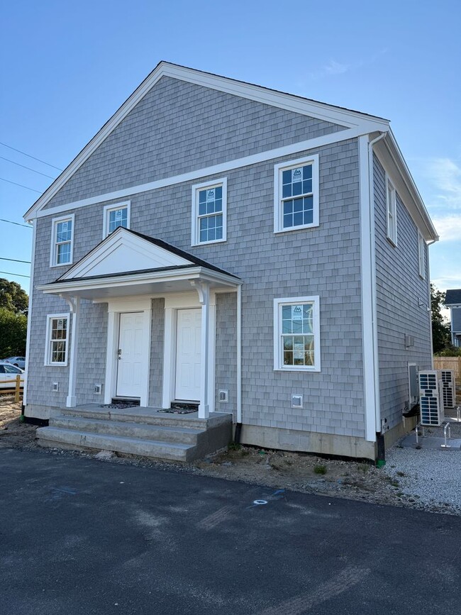 Building Photo - 232 Upper County Rd