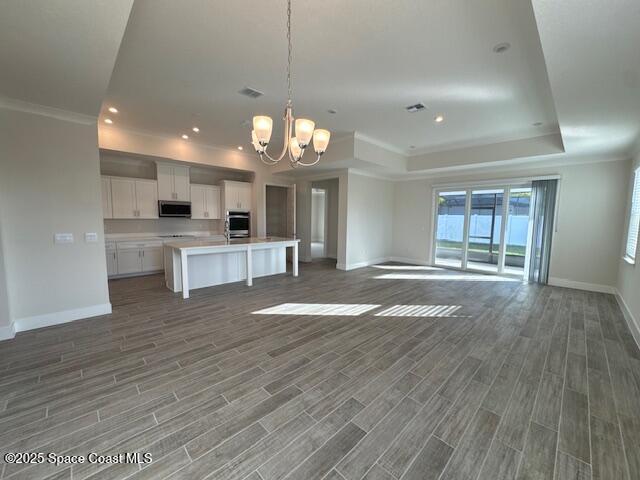 Building Photo - 657 Clearwater Ave