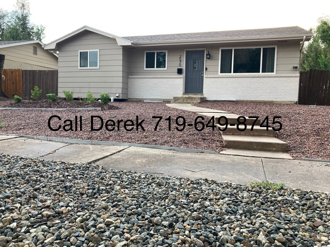 Foto principal - 2570 E Caramillo St