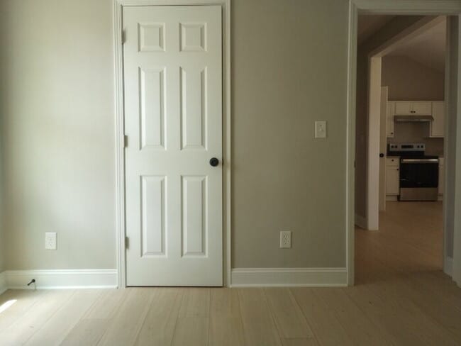 Foto del edificio - 326 Sherman Dr