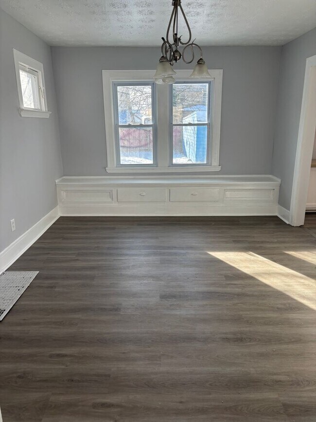 Building Photo - Accepting Section 8 Garfield Single Family