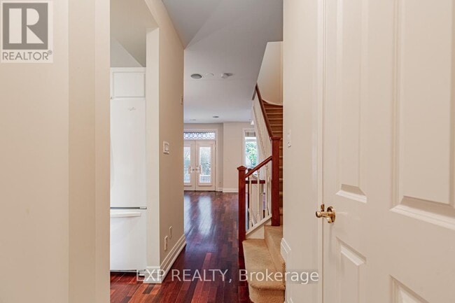 Building Photo - 37 Shaftesbury Ave