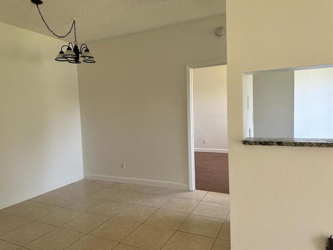 Foto del edificio - 800 Cypress Park Way