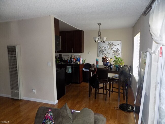 Building Photo - 5300 Ridgeview Cir