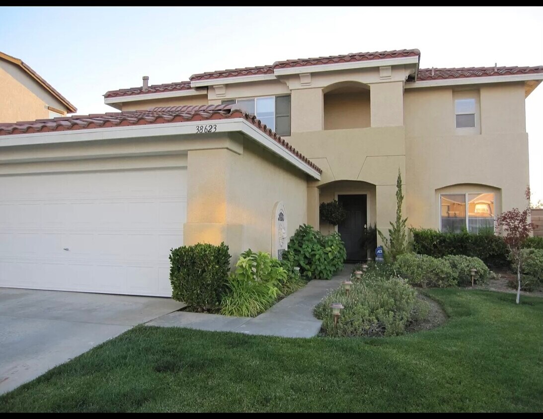 38623 Erika Ln, Palmdale, CA 93551 House Rental in Palmdale, CA