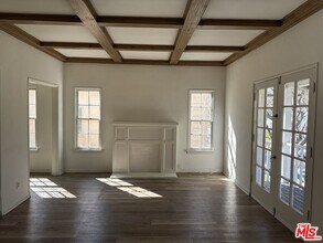 Building Photo - 140 S Camden Dr