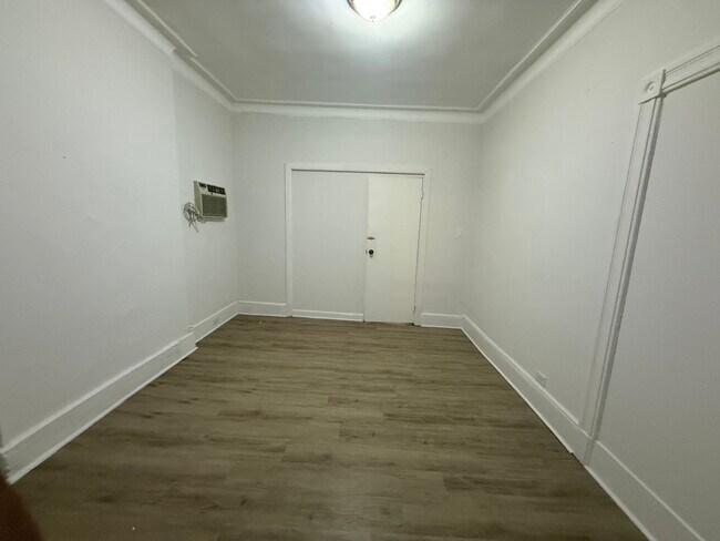 Bedroom - 6009 Buchanan Pl