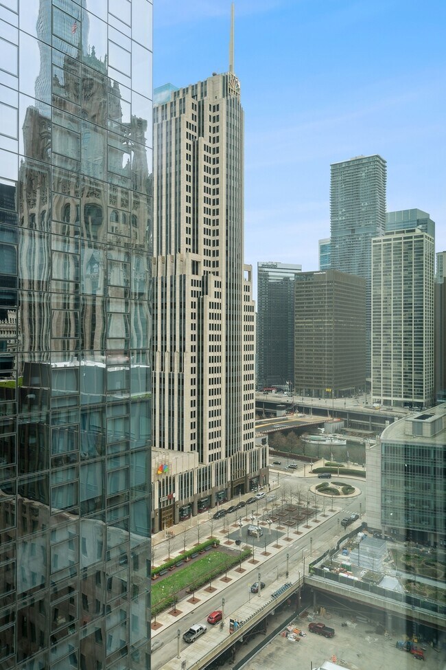 Foto del edificio - 160 E Illinois St