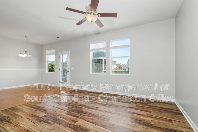 Building Photo - 407 Greywood Ln