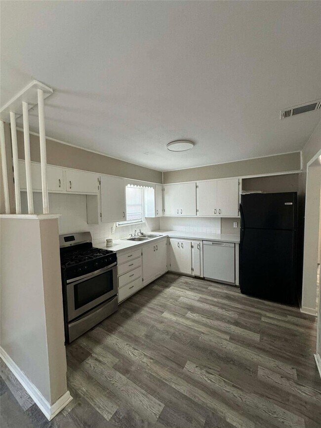 Foto del edificio - 5208 Aztec Dr