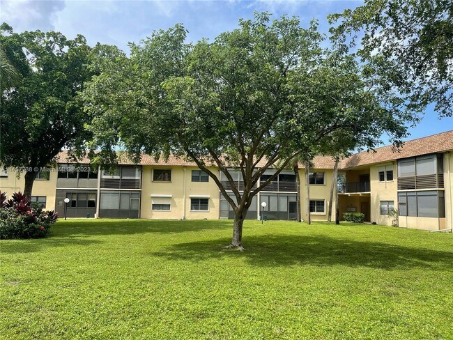 Foto del edificio - 250 Gate Rd