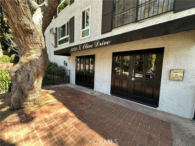 Building Photo - 1222 N Olive Dr