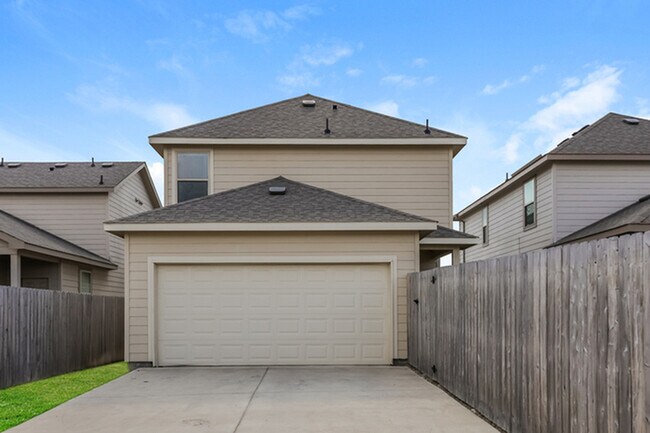 Foto del edificio - 5212 Applegate Dr