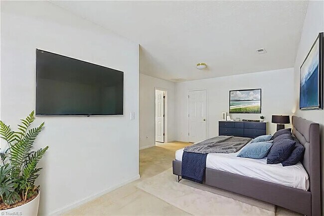 Building Photo - Build Equity While Leasing - Lease to Own