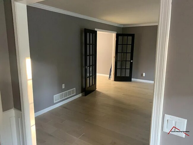 Foto del edificio - 7701 Wishingwell Ct