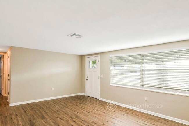 Building Photo - 3638 Morley Dr