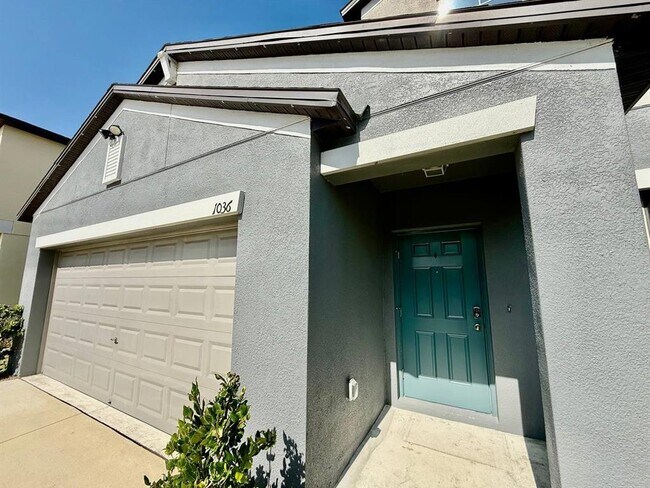 Building Photo - 1036 Royal Empress Dr