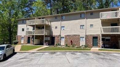 Building Photo - 120 Wolfe St