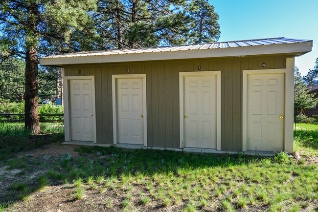 Building Photo - 1144-1225 Holiday Ln
