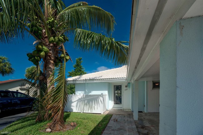 Building Photo - 345 Englewood Isles Pky