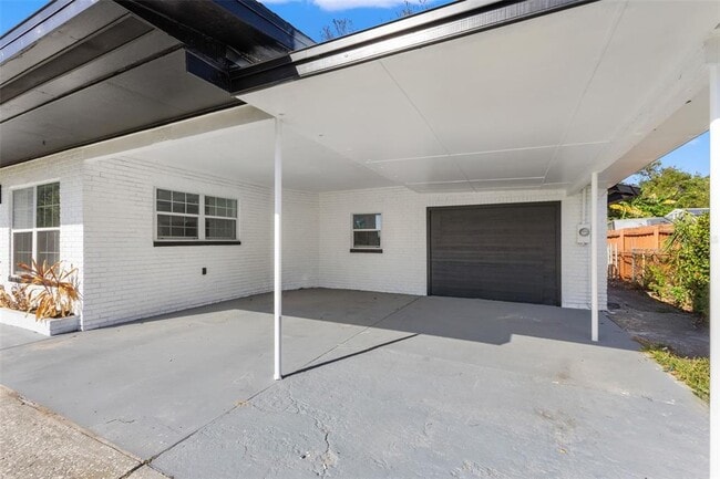 Foto del edificio - 4504 S 26th Ave