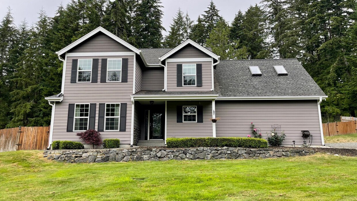 Primary Photo - Beautiful Home on Acreage in Port Orchard ...